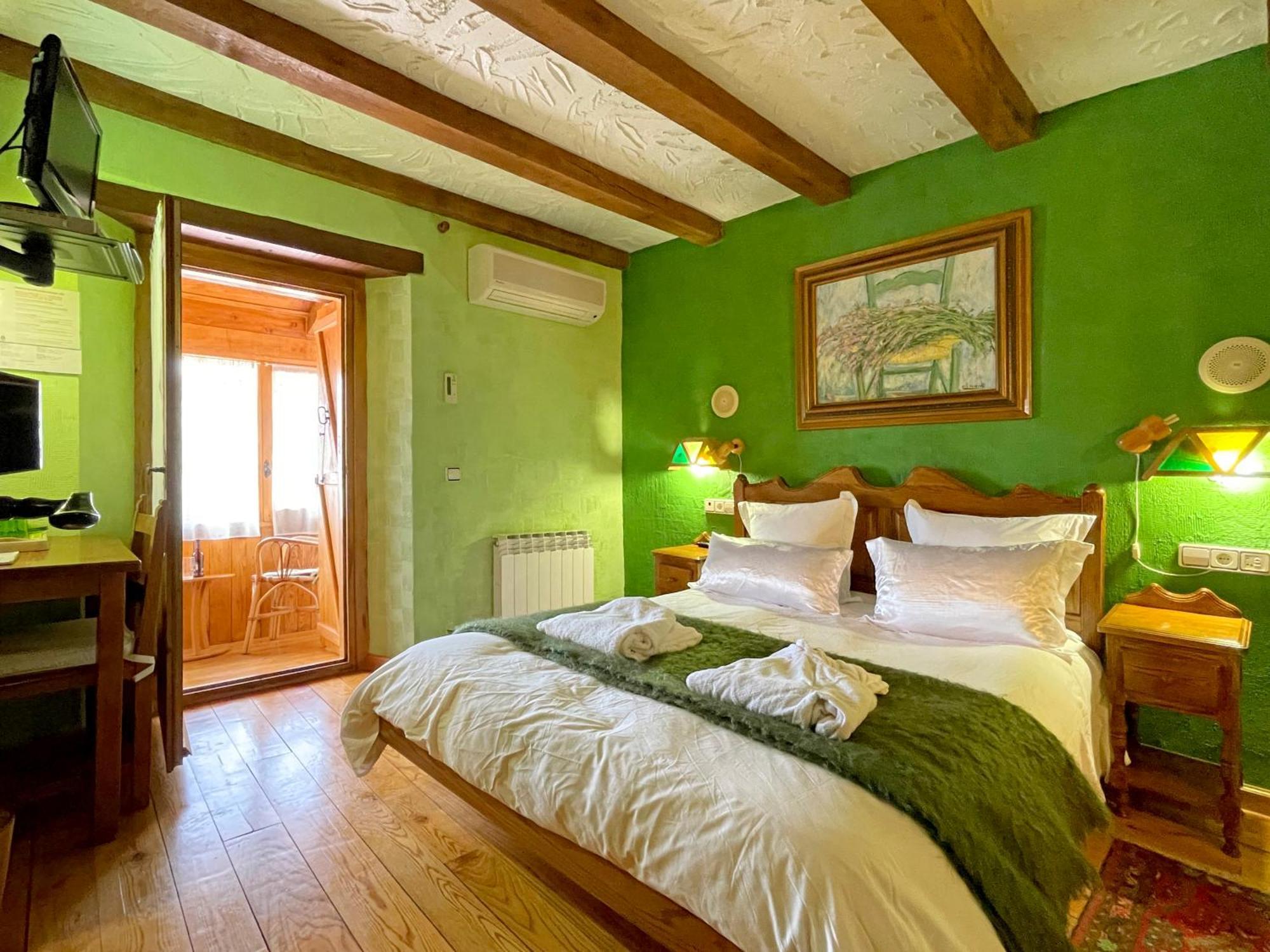 Hotel Peruskenea Jaunsaras Exteriér fotografie