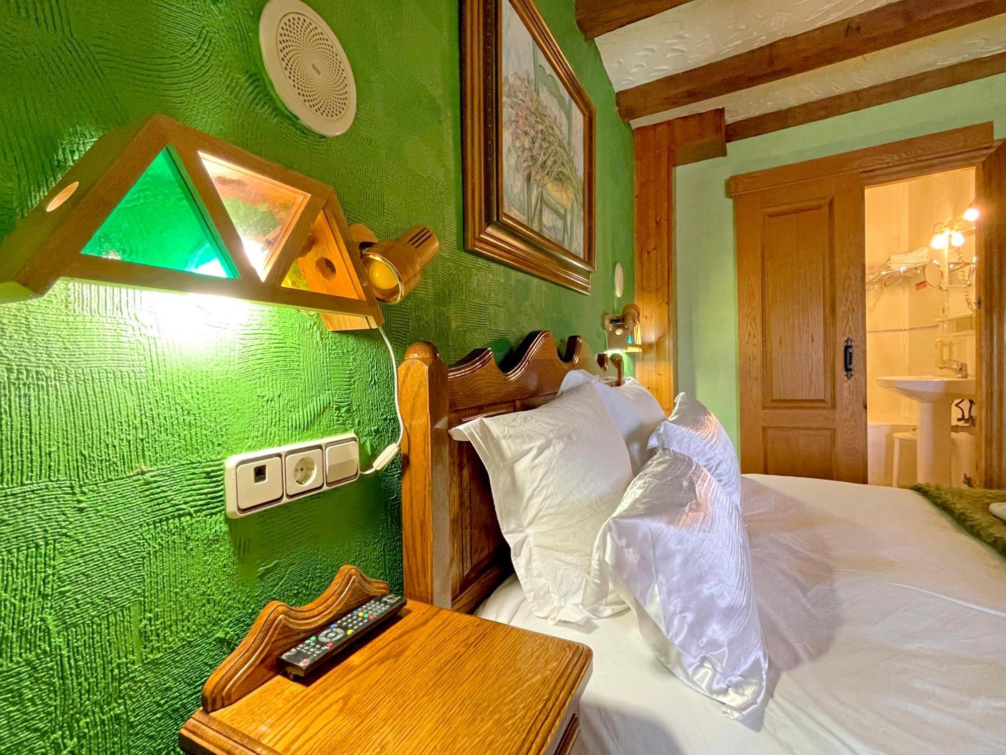 Hotel Peruskenea Jaunsaras Exteriér fotografie